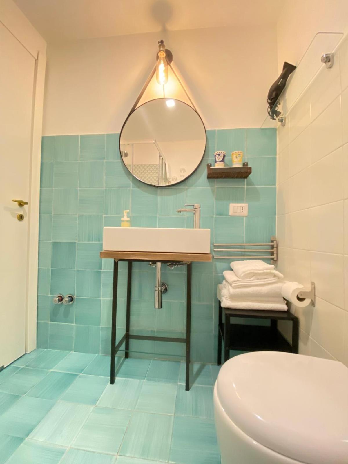 B&B イル ドゥカ ダマルフィ サレルノ 部屋 写真
